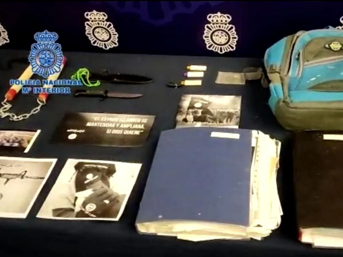 Detenido en Madrid un yihadista reincidente tras localizar manuales pro DAESH en una taquilla de un centro comercial