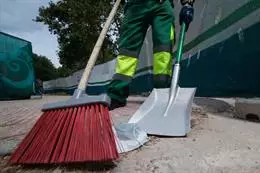 Archivo – Un trabajador de la limpieza – Joaquin Corchero – Europa Press – Archivo