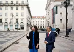 La presidenta de la Comunidad de Madrid, Isabel Díaz Ayuso, ha firmado este jueves un Memorando de Entendimiento con el alcalde de Lisboa, Carlos Moedas, para multiplicar los lazos entre ambos territorios gracias al intercambio en materia energética, m - COMUNIDAD DE MADRID