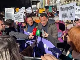 El candidato de Podemos a la Alcaldía de Madrid, Roberto Sotomayor, en la manifestación en la defensa de la protección animal - PODEMOS MADRID