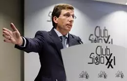 El alcalde de Madrid, José Luis Martínez-Almeida, interviene durante un desayuno-coloquio de Club Siglo XXI – Eduardo Parra – Europa Press