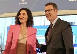 La presidenta de la Comunidad de Madrid, Isabel Ayuso, y el líder del PP, Alberto Nuñez Feijóo – DAVID MUDARRA