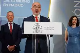 Francisco Martín en su toma de posesión, con la presidenta Díaz Ayuso a su izquierda. – Alejandro Martínez Vélez – Europa Press