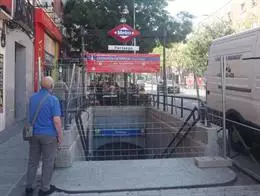 Entrada de la estación de Metro Portazgo cerrada desde hoy por las obras de mejora de de la línea 1 Metro - Ricardo Rubio - Europa Press